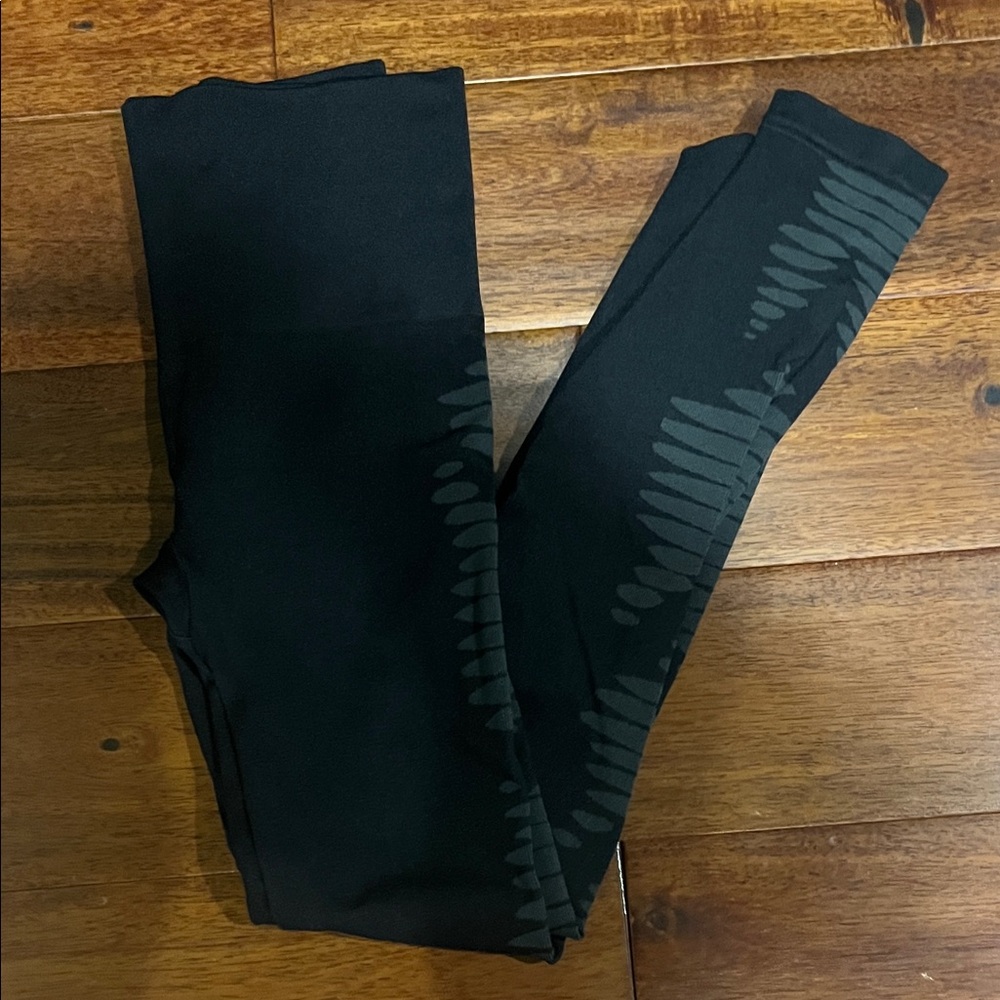 Spanx great condition black compression leggings … - image 1